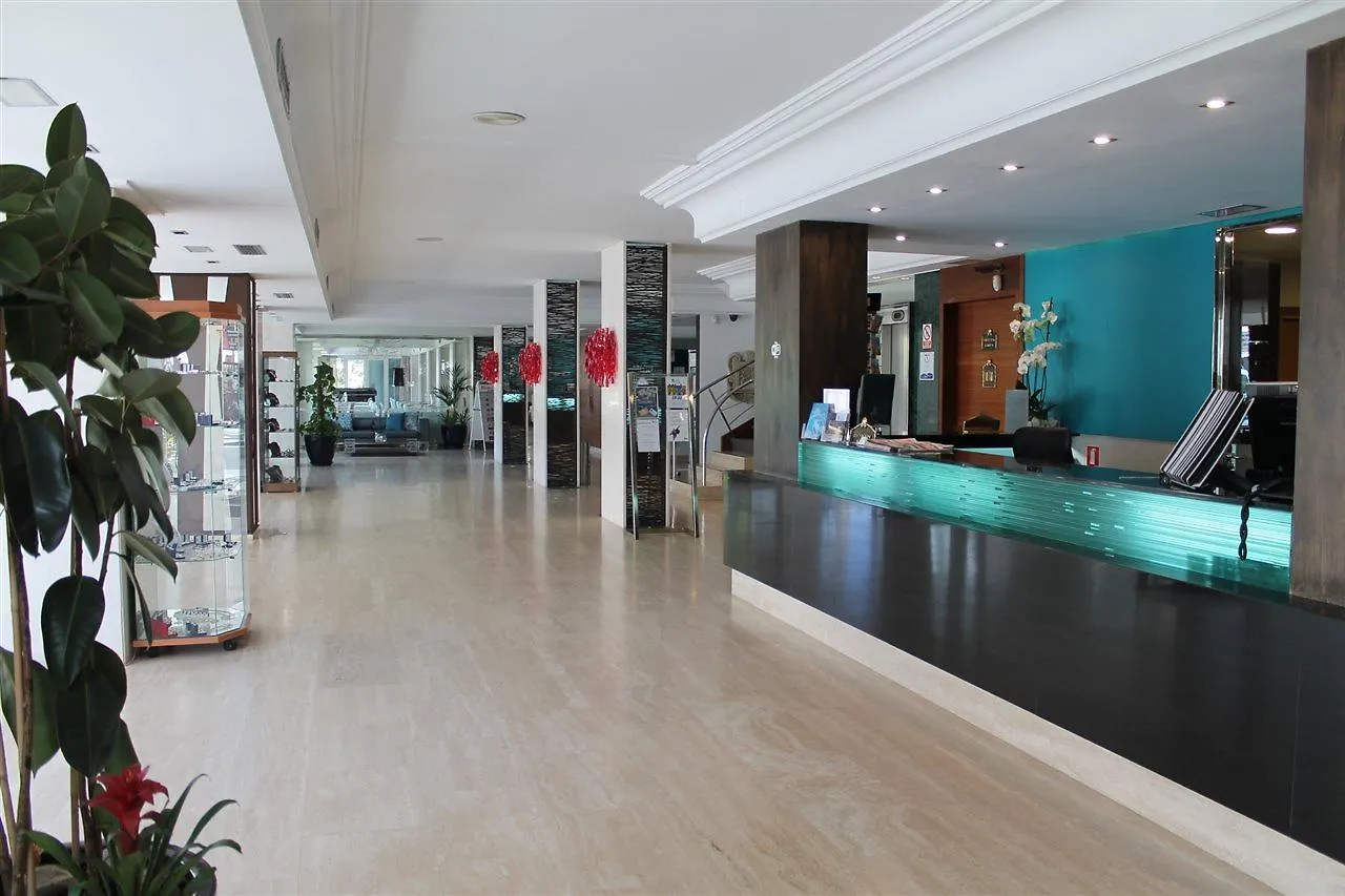 Bahia De Alcudia Hotel & Spa 알쿠디아 항구