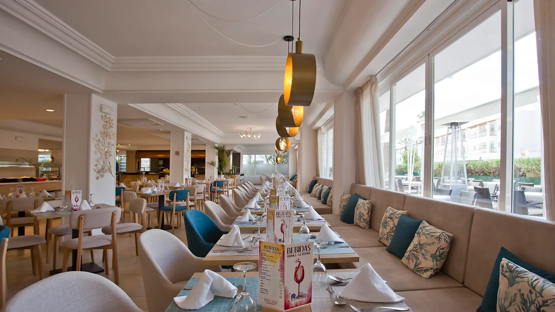 Bahia De Alcudia Hotel & Spa 알쿠디아 항구