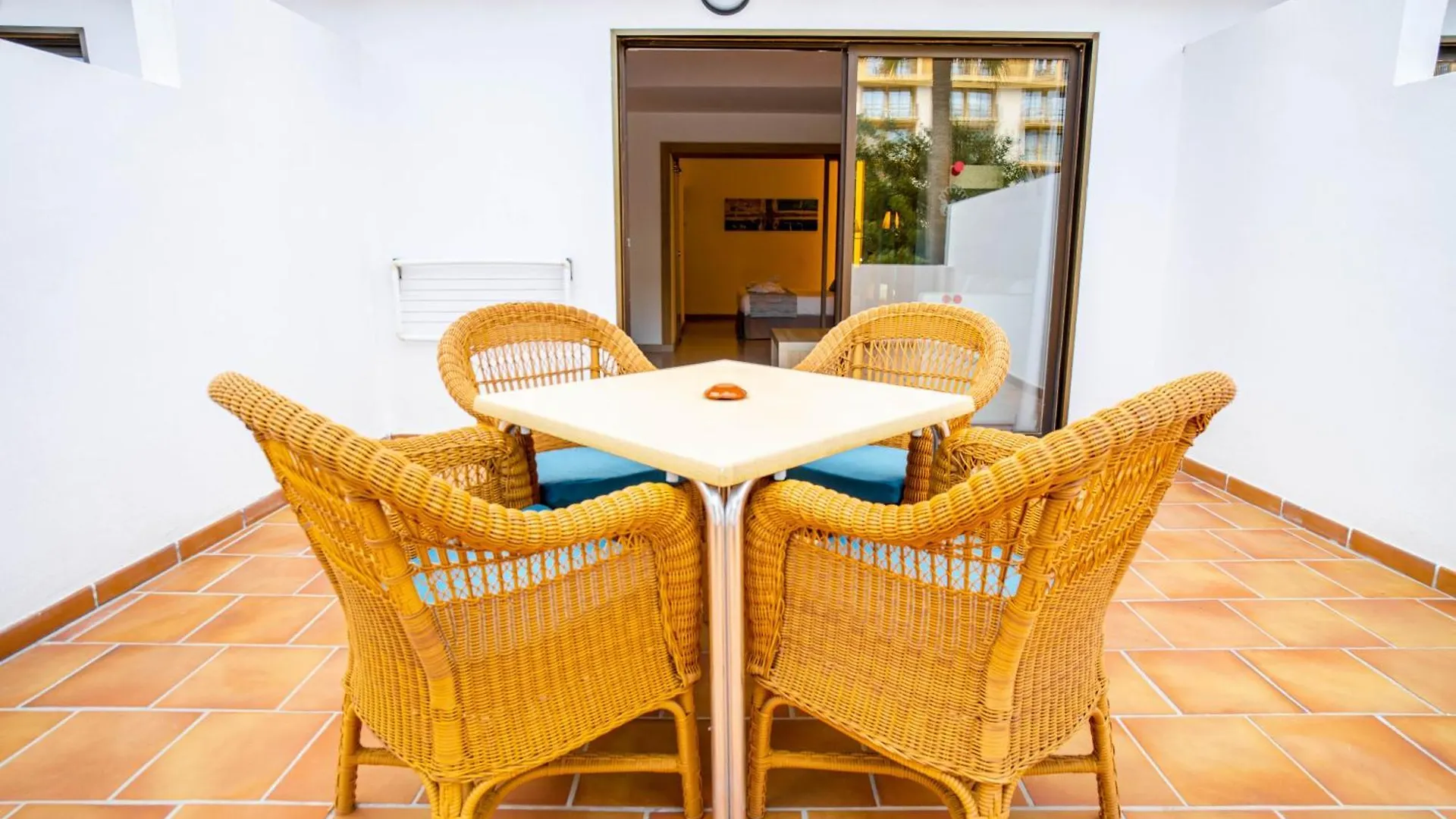 Bahia De Alcudia Hotel & Spa 알쿠디아 항구