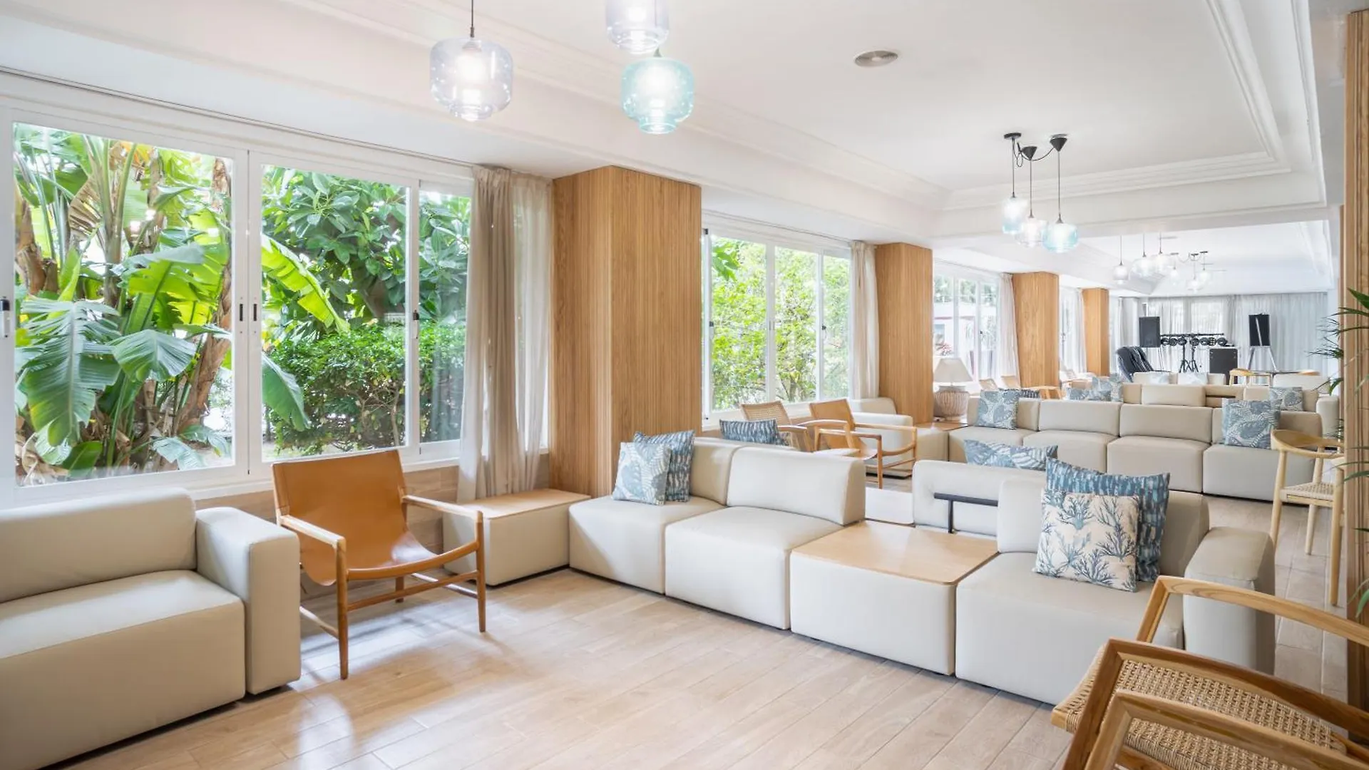 Bahia De Alcudia Hotel & Spa 알쿠디아 항구